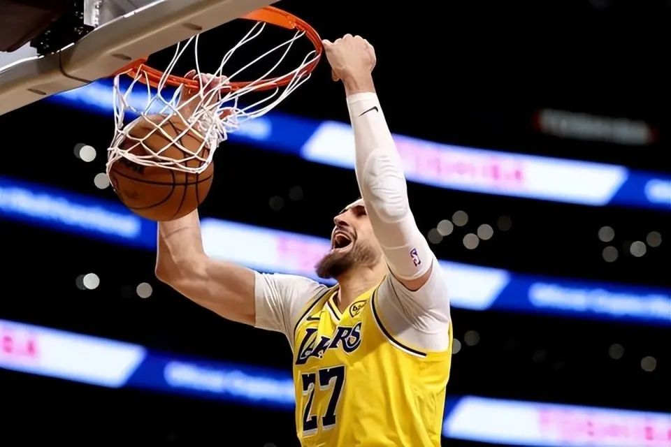 与内线球员, 亚特兰大老