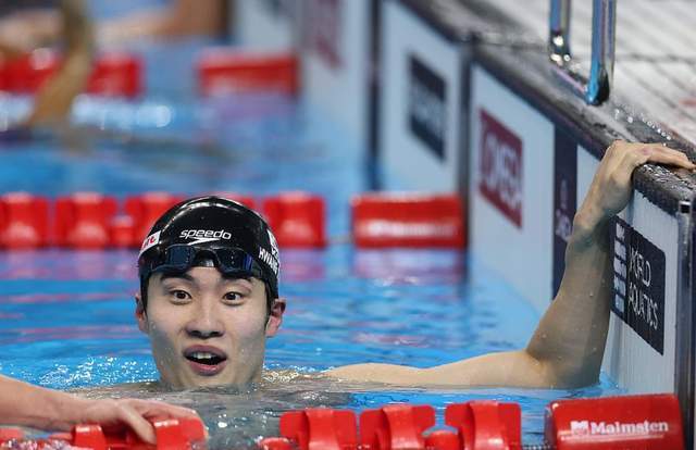 国内比赛纪, 肆炒作黄宣