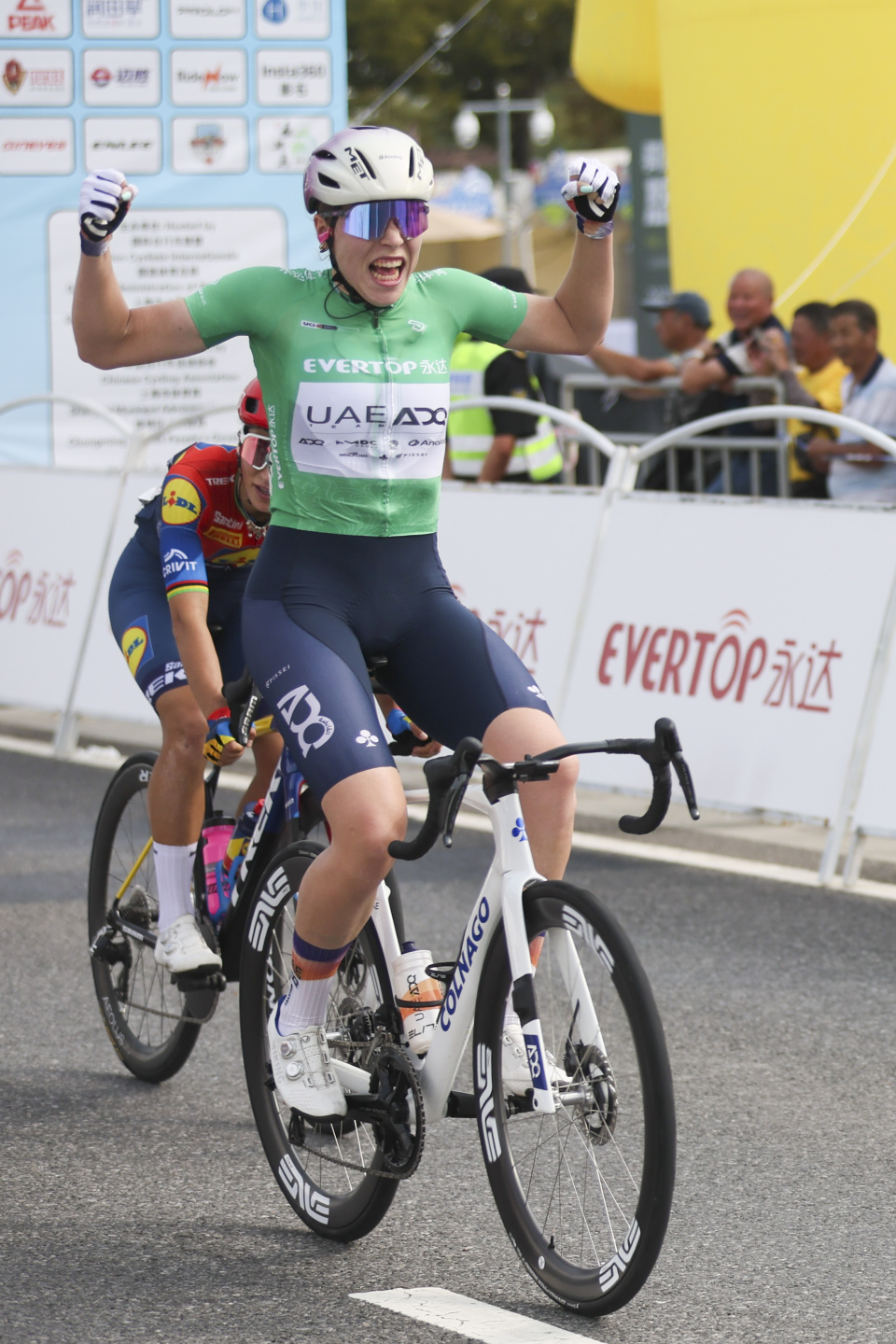 com, 绩前三名阿, 参赛选手在