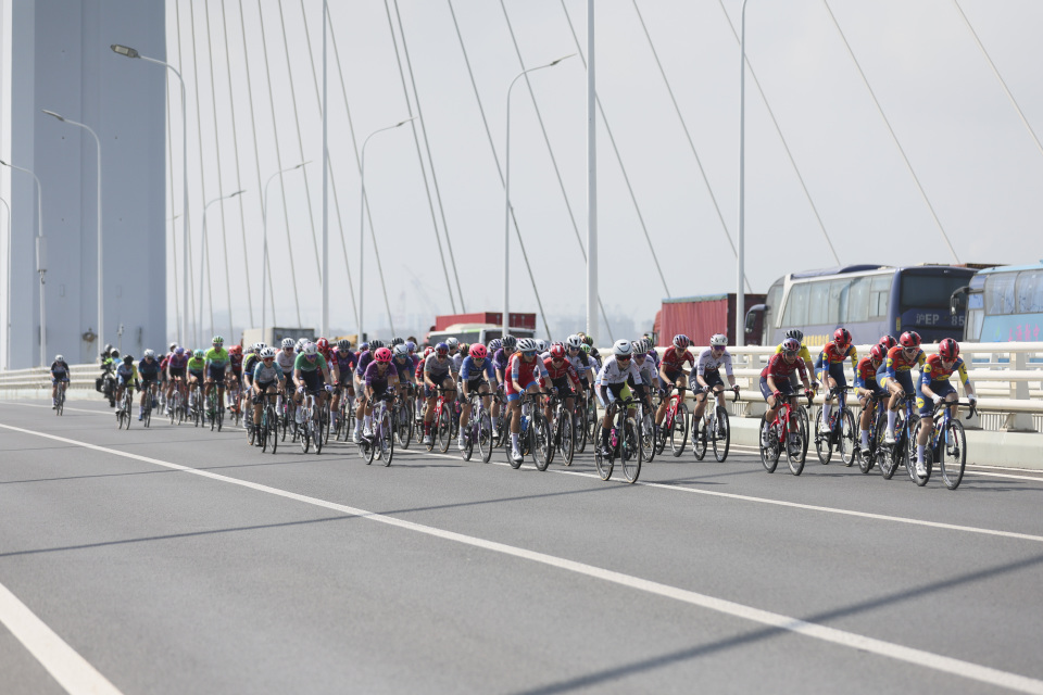 OXFgA, 参赛选手在